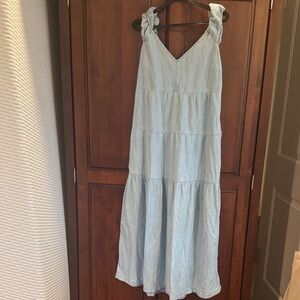 Light Blue Sleeveless Maxi Dress